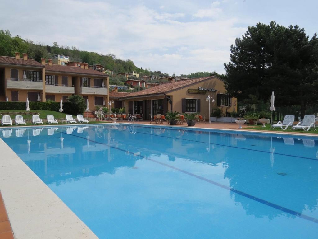 Residence Liana Albisano Torri Del Benaco Ngoại thất bức ảnh